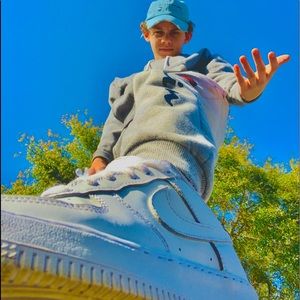 Meet your Posher, Alec